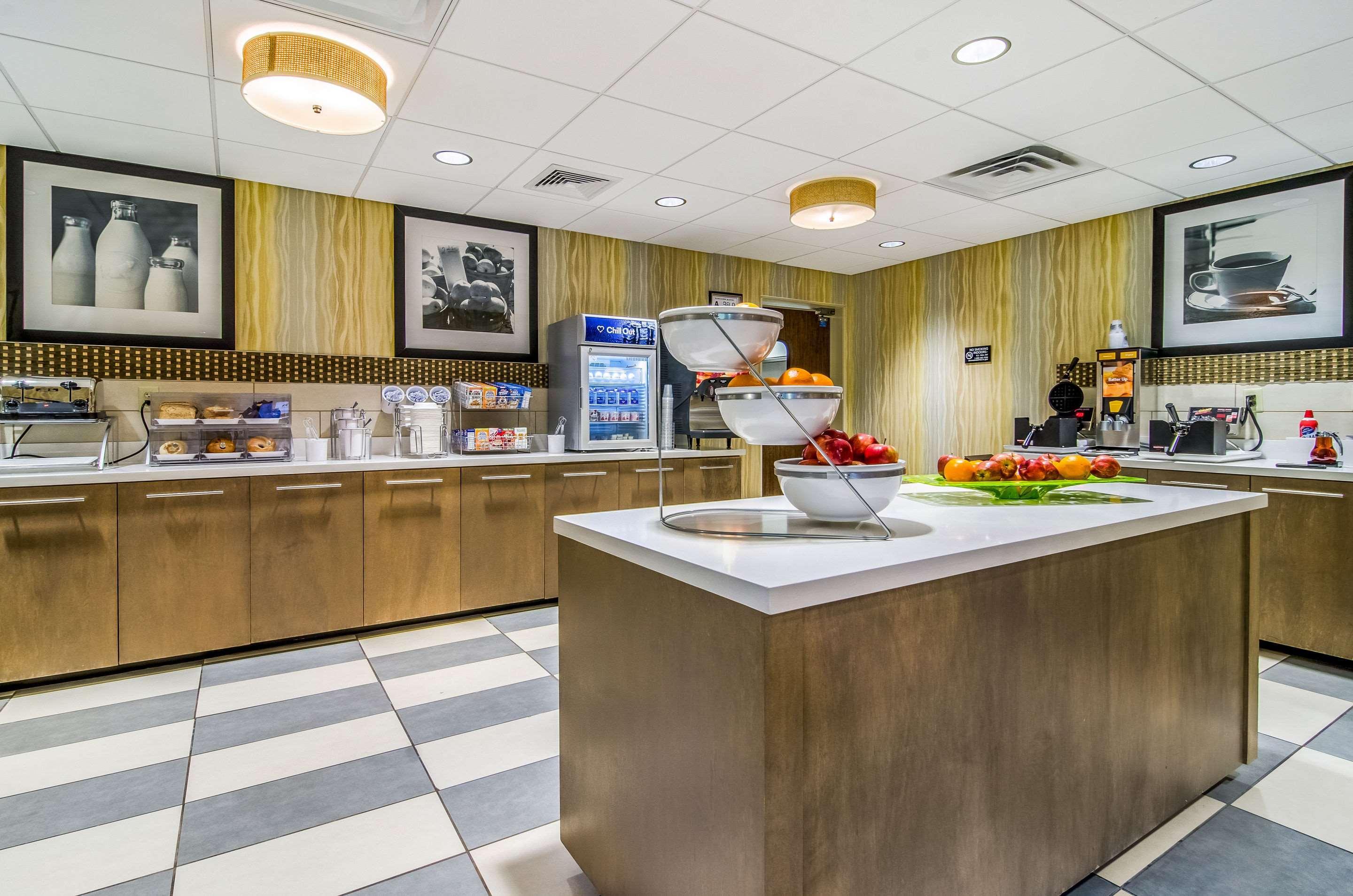 Comfort Inn Raleigh Midtown Экстерьер фото