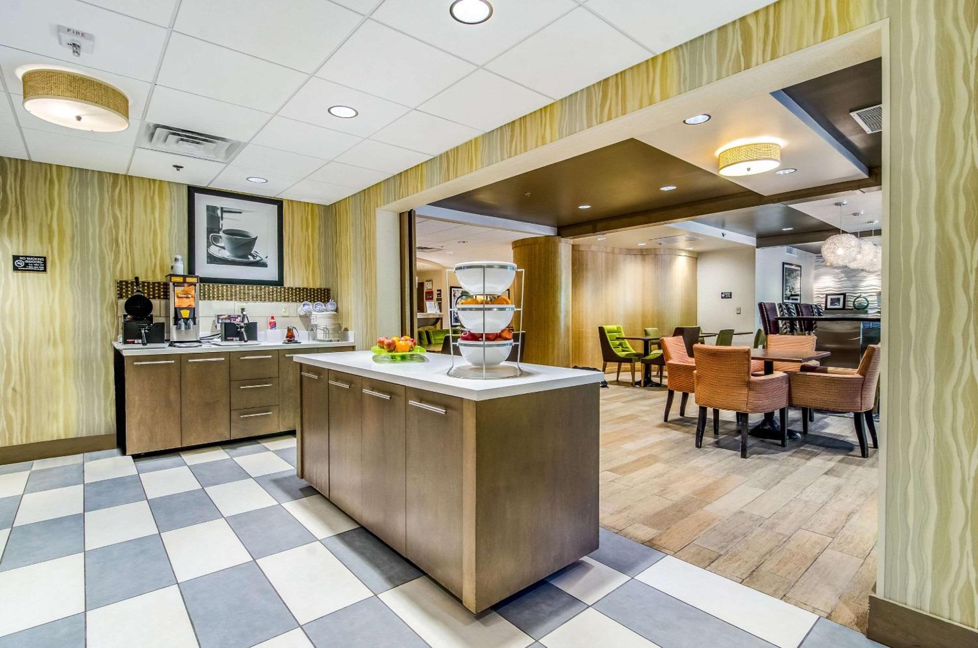 Comfort Inn Raleigh Midtown Экстерьер фото