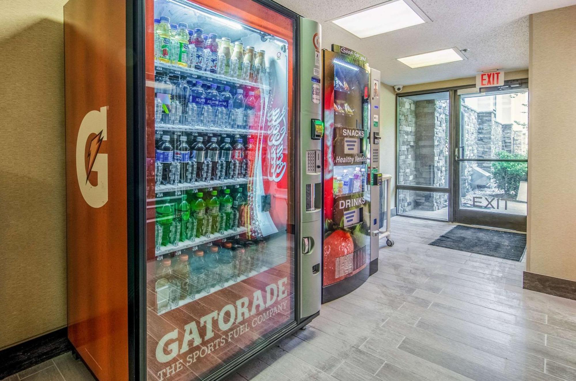 Comfort Inn Raleigh Midtown Экстерьер фото