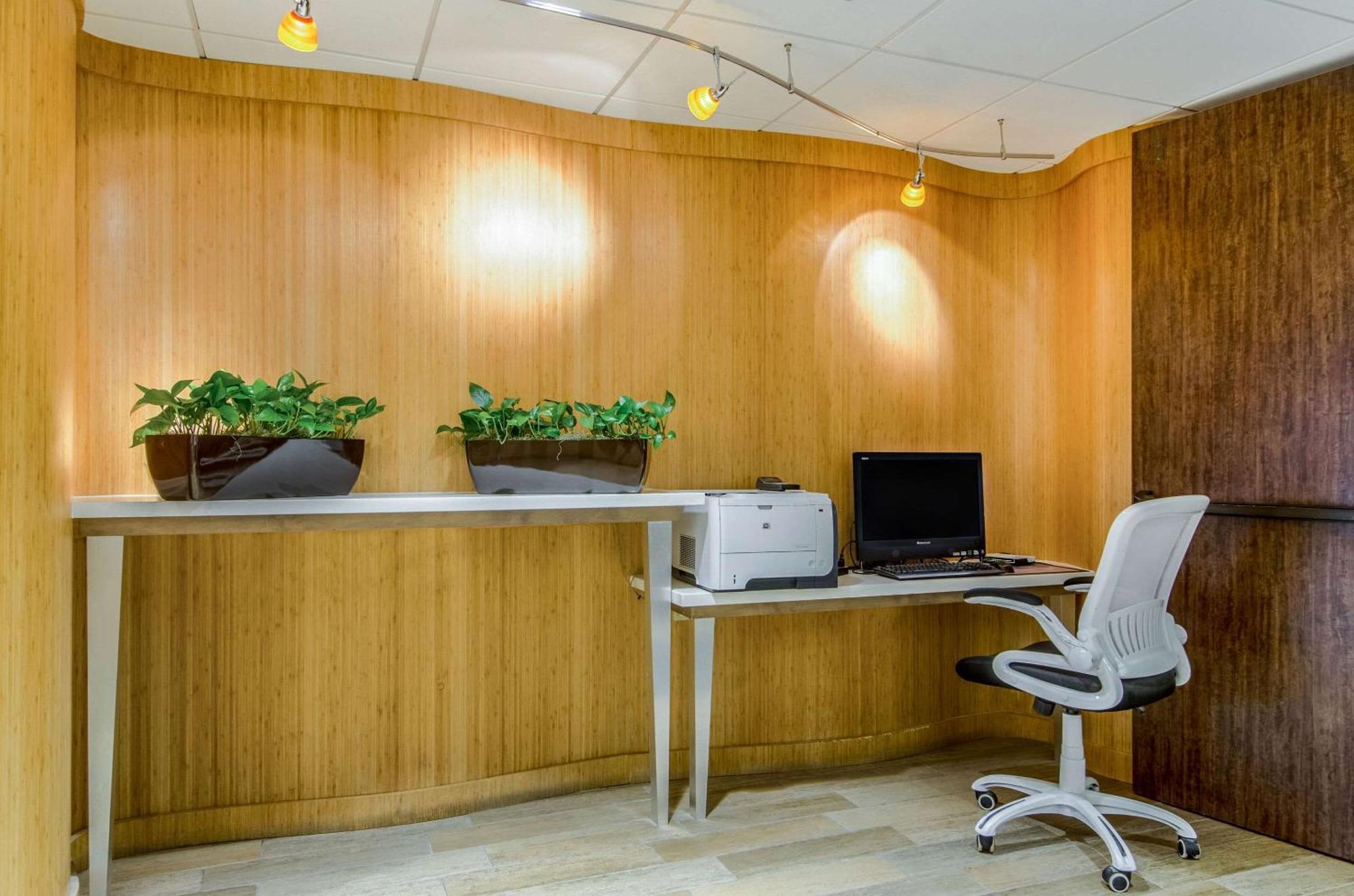 Comfort Inn Raleigh Midtown Экстерьер фото