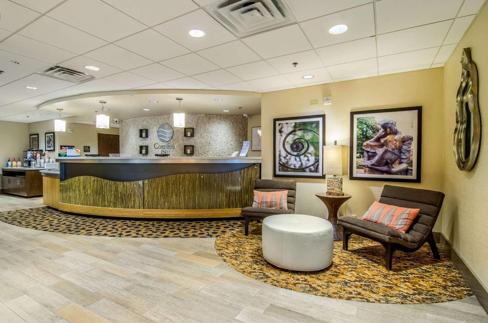 Comfort Inn Raleigh Midtown Экстерьер фото