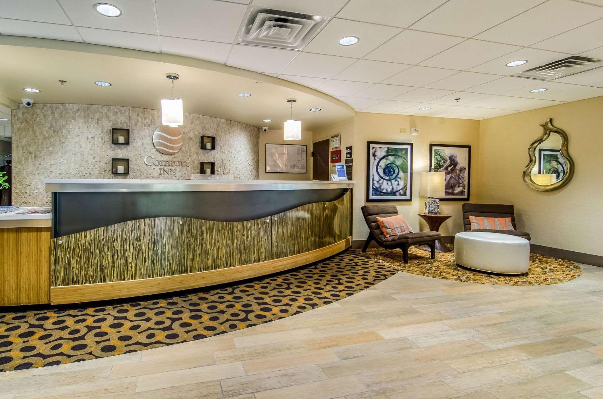 Comfort Inn Raleigh Midtown Экстерьер фото