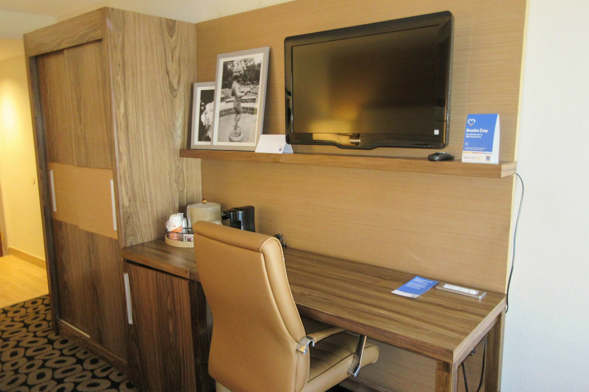 Comfort Inn Raleigh Midtown Экстерьер фото